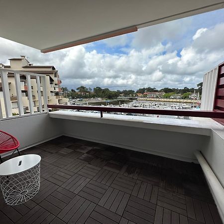 Le Bonamour Sur Le Port De Capbreton Extérieur photo